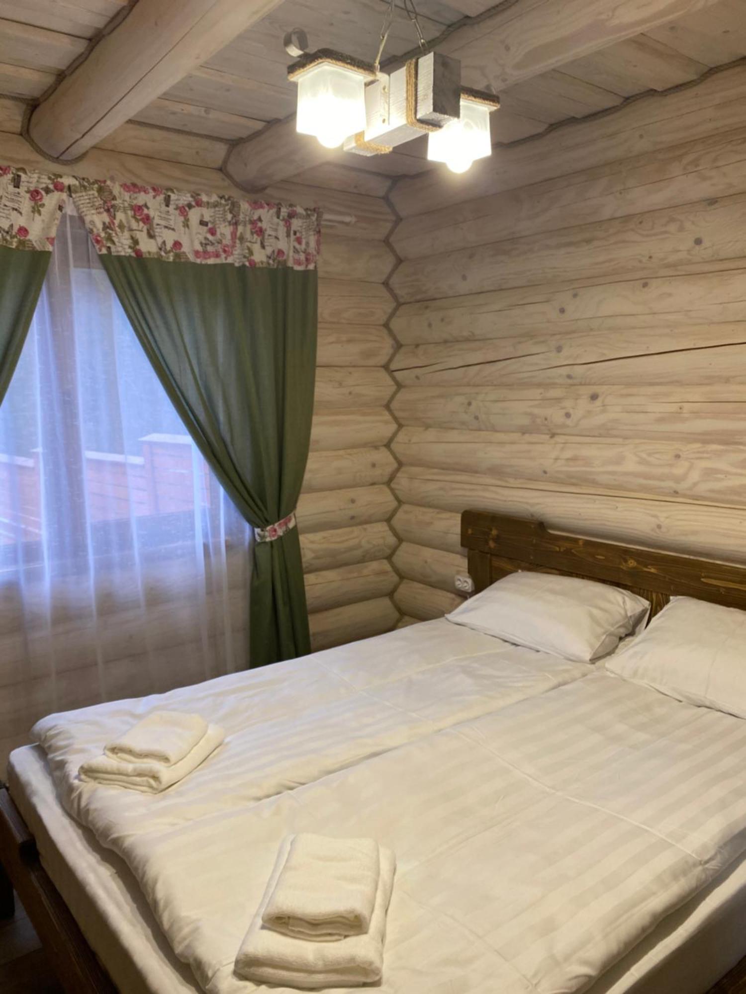смарагдовий пагорб *